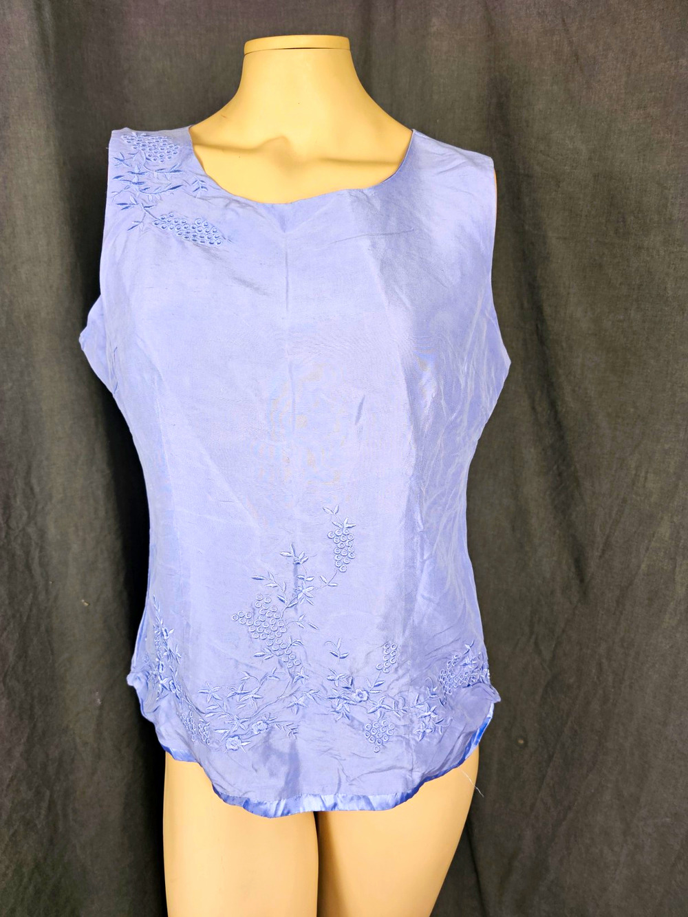 100% Silk Tank Top 12 Periwinkle Blue Embroidered Button Back Sleeveless Blouse